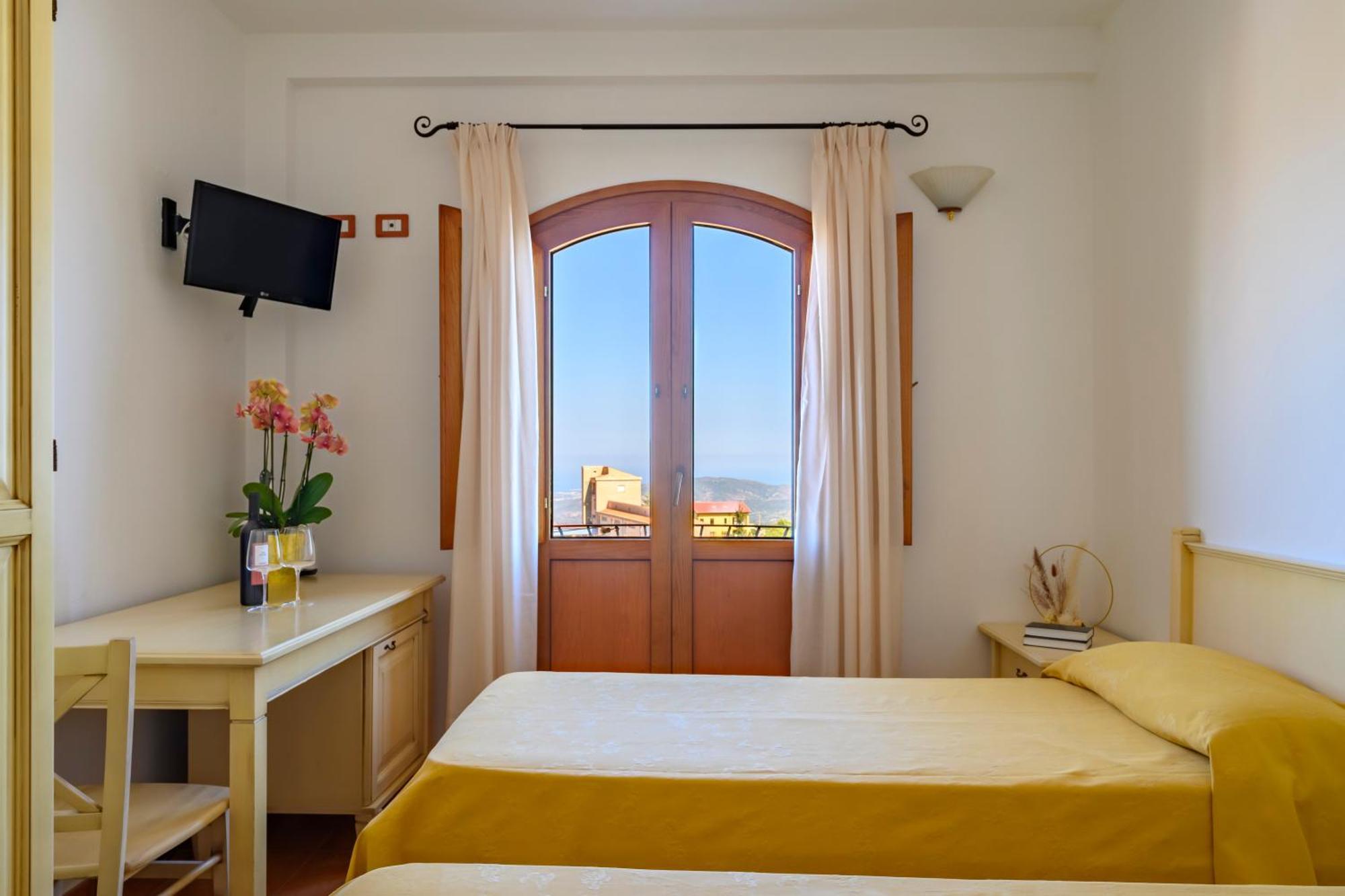 Hotel Marie Claire Lanusei Dış mekan fotoğraf
