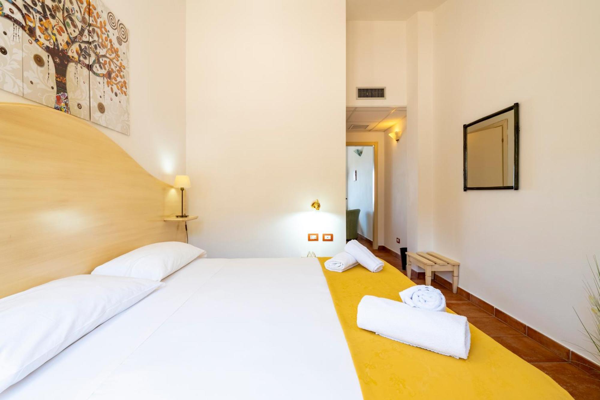 Hotel Marie Claire Lanusei Dış mekan fotoğraf