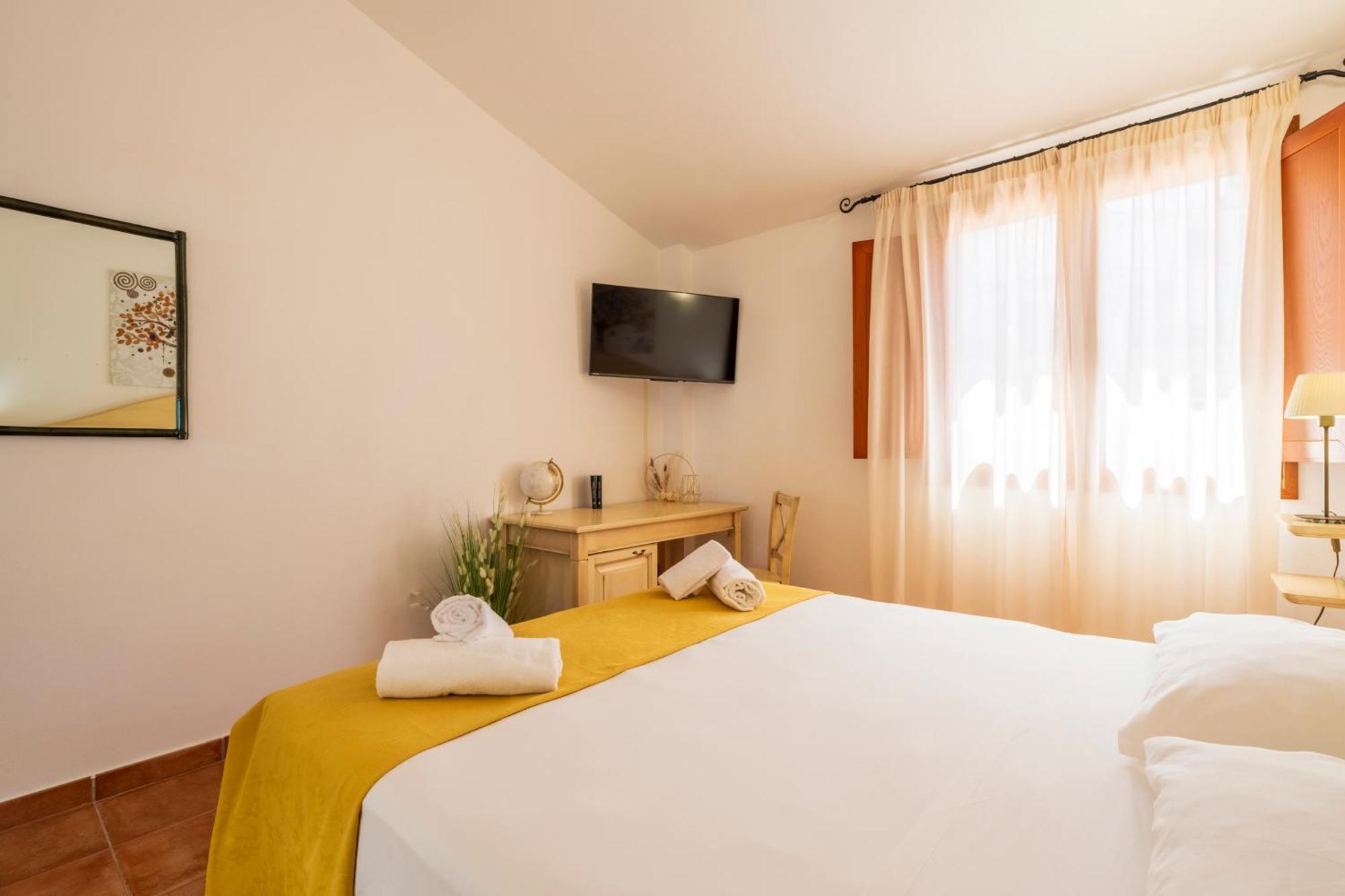 Hotel Marie Claire Lanusei Dış mekan fotoğraf