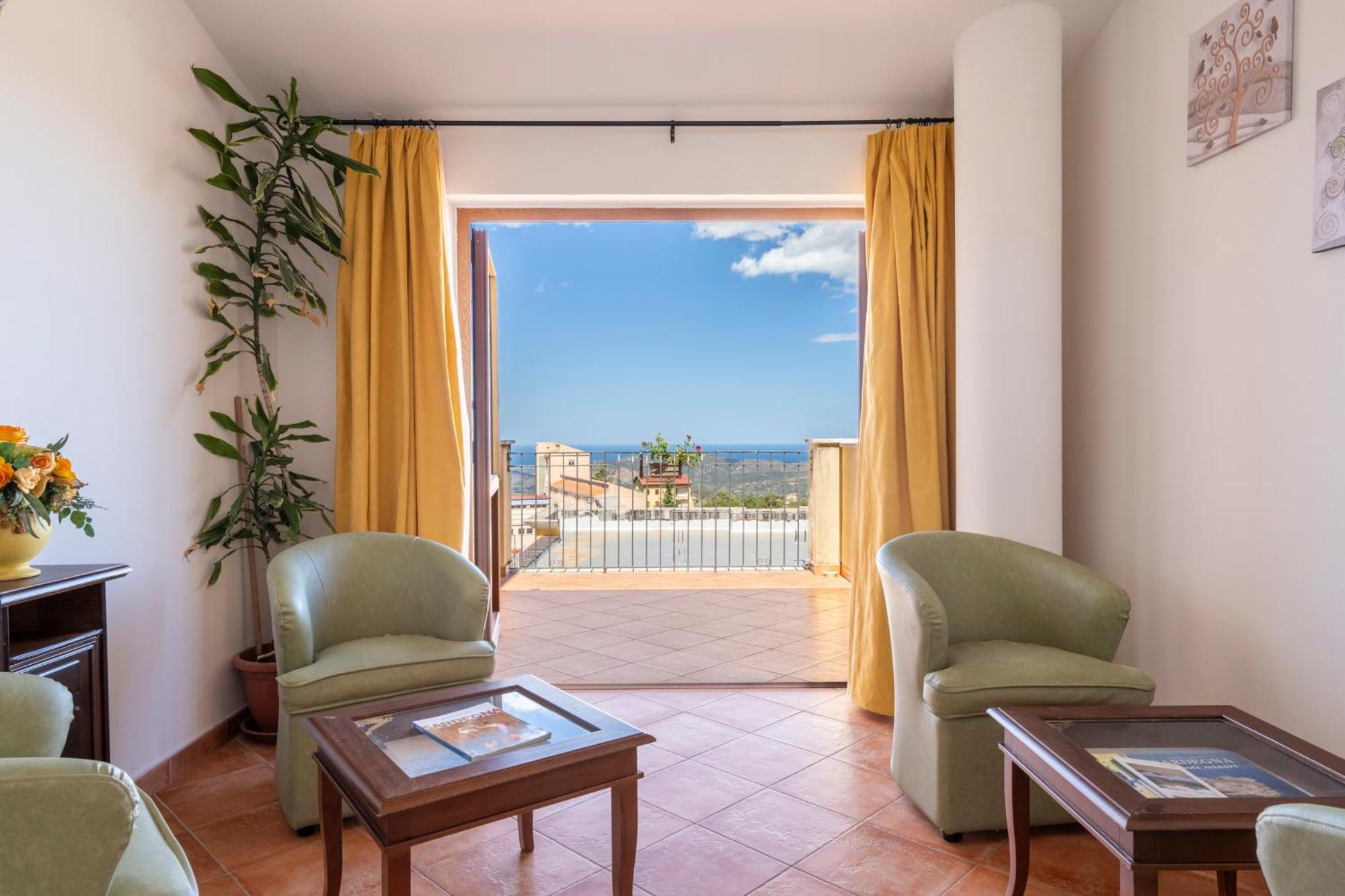 Hotel Marie Claire Lanusei Dış mekan fotoğraf